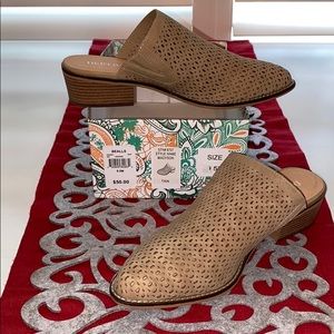 NIB DEPT 22 MADYSON SHOES.